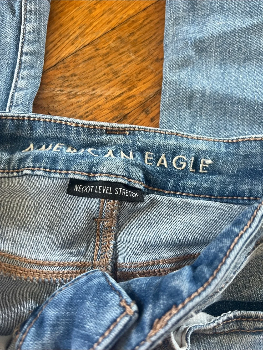 American Eagle Outfitters Womens hi-rise jegging  - Light Blue & Black